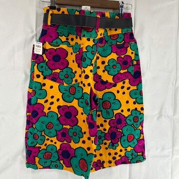 LIVE IN COLOR Floral High-Waisted Belted Shorts Yellow Cotton Women's Size M - Picture 4 of 9